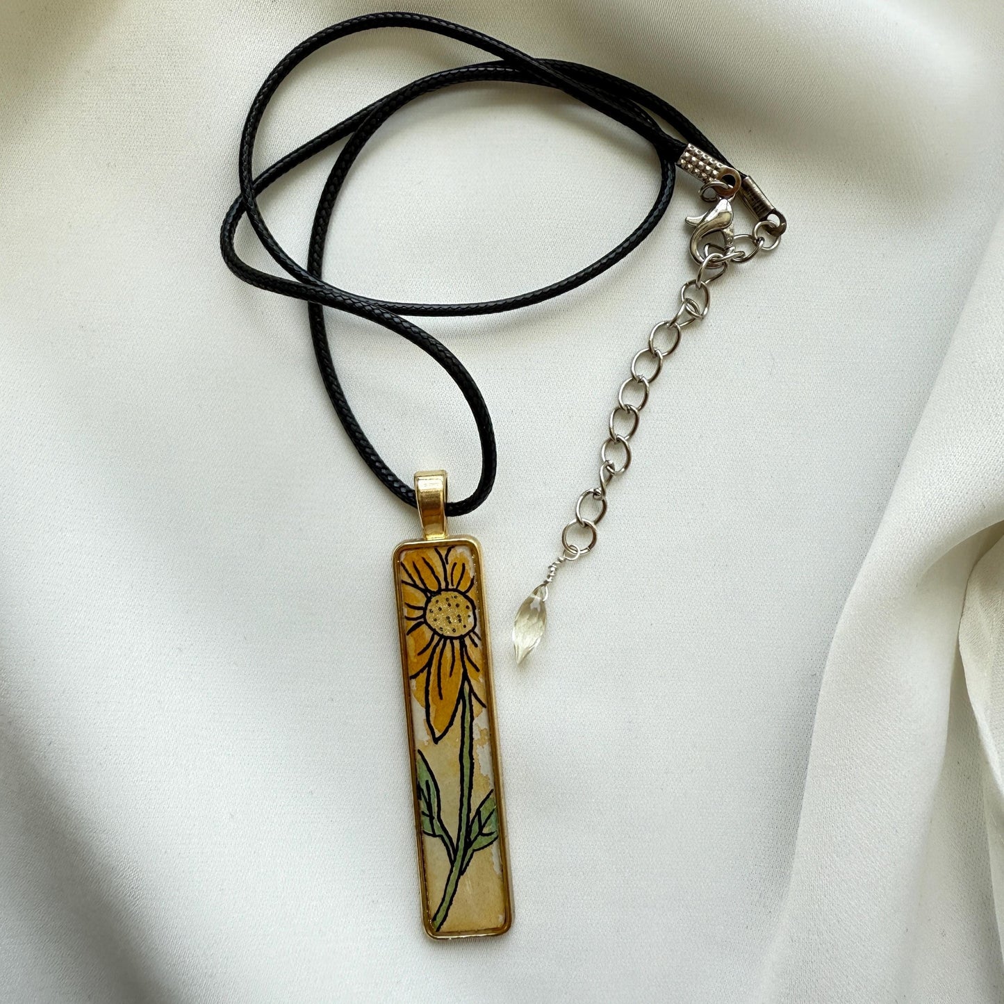 Gold sunflower pendant necklace with gem, botanical boho style jewelry, gift for her, hippy aesthetic, pale yellow gem