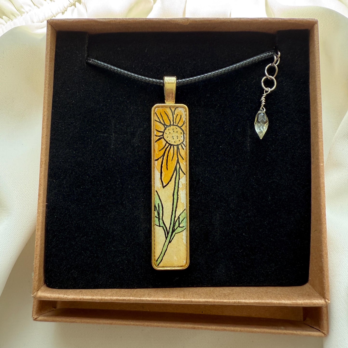 Gold sunflower pendant necklace with gem, botanical boho style jewelry, gift for her, hippy aesthetic, pale yellow gem