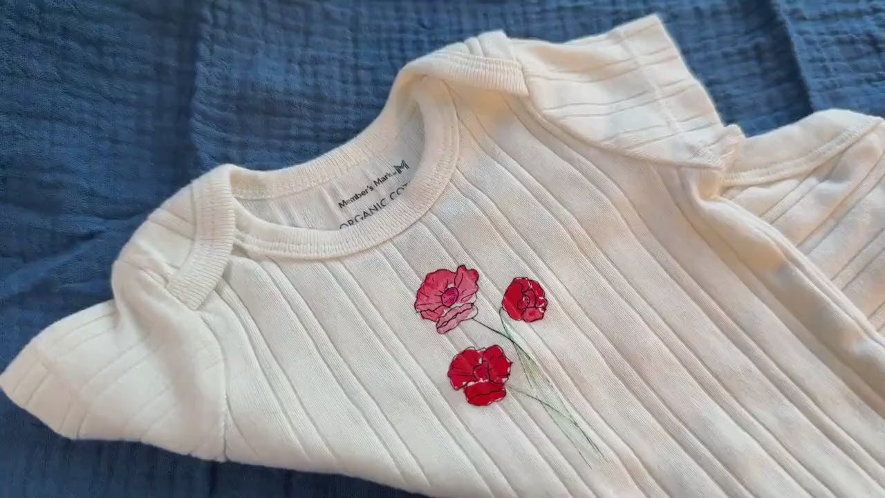 Baby bodysuit with pretty poppies, newborn infant gift, monthly milestone outfit, baby girl romper with floral, soft organic cotton bodysuit