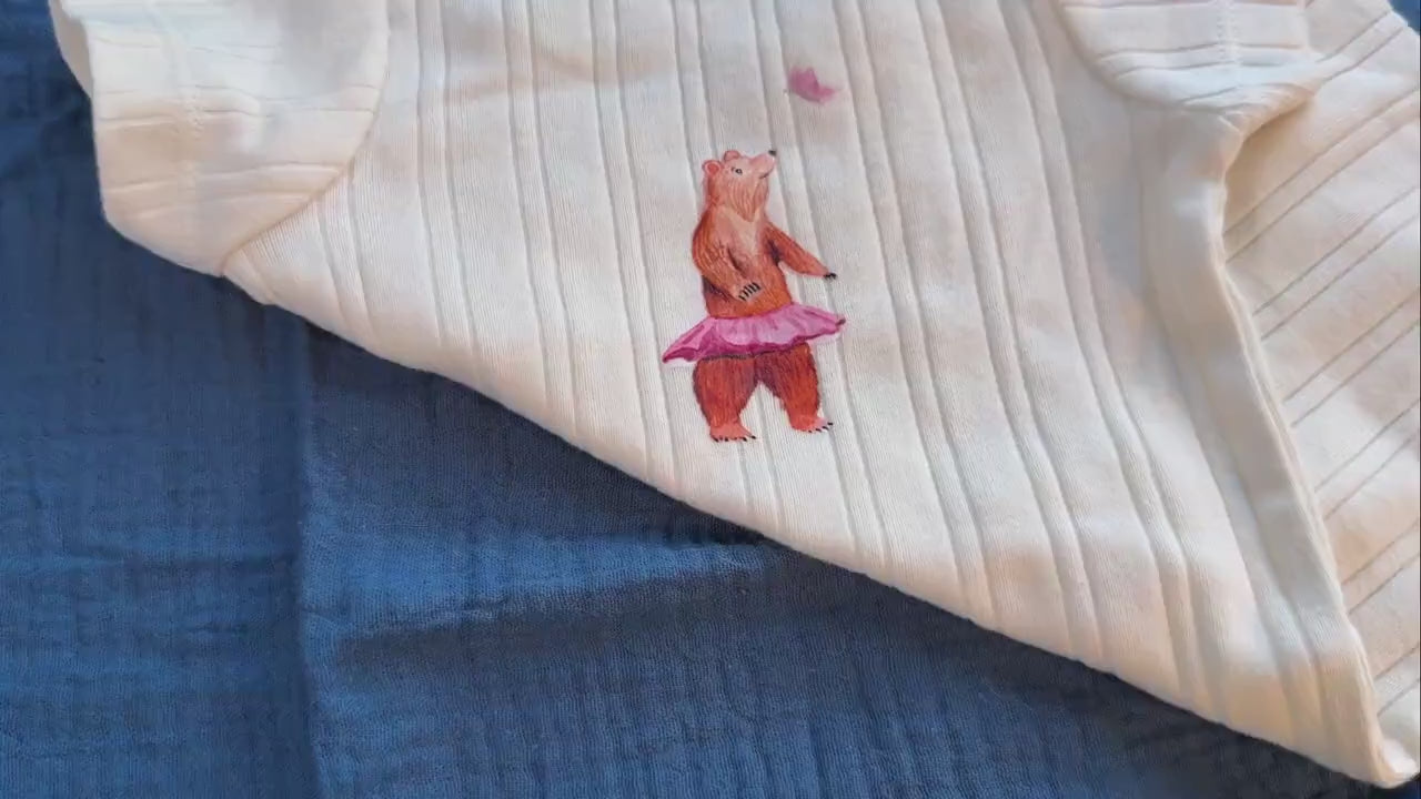 Baby bodysuit with adorable dancing bear, gift for new baby, infant monthly milestone outfit, for baby shower, infant bodysuit new mom gift